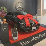 ベンツの納車式でのプレゼントは何がもらえる？人気演出と注意点まとめ